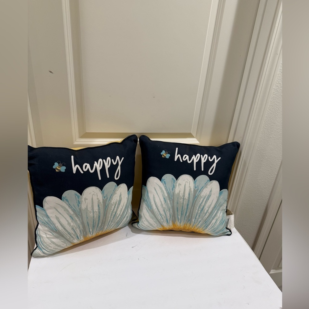 Mainstays “ Happy Bee” Flower Decorative Throw Pillow Set ~ 2 Included